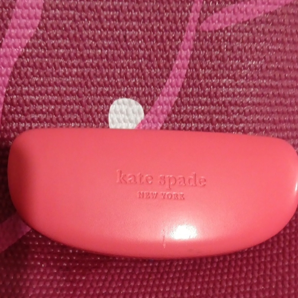 Kate Spade Coral Glasses Case - Picture 1 of 3